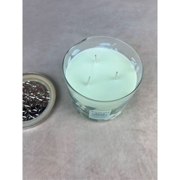 Bath & Body Works WHITE GARDENIA 3 Wick Scented Candle Botanical NEW - Picture 3 of 6
